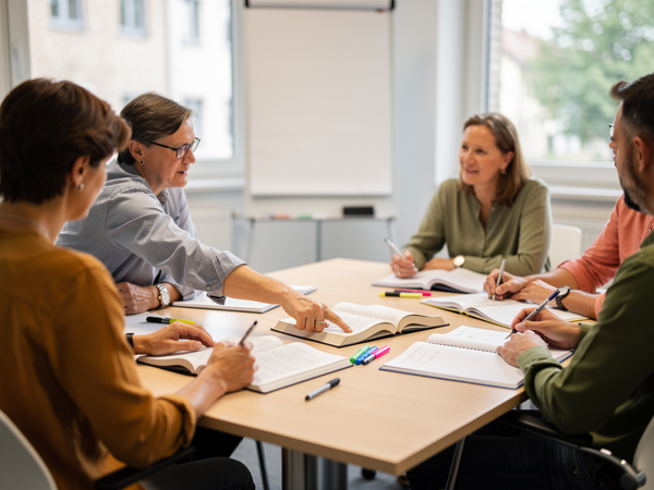 Bild zu Mündliches Abitur im Fach Philosophie sicher und kompetent gestalten, KI-generiertes Bild