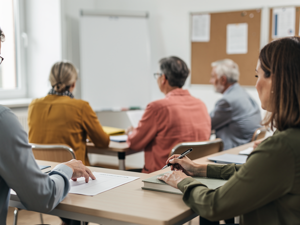 Bild zu "DaZ für alle" - eine Schule auf dem Weg zur Sprachbildung für alle Schülerinnen und Schüler, KI-generiertes Bild