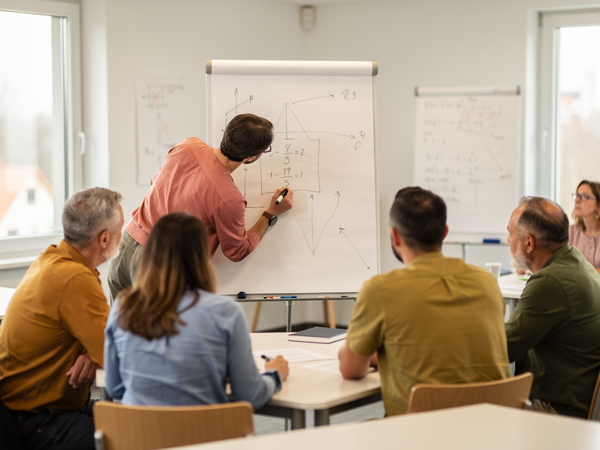 Bild zu Kognitive Aktivierung durch Problemlösen im Mathematikunterricht, KI-generiertes Bild