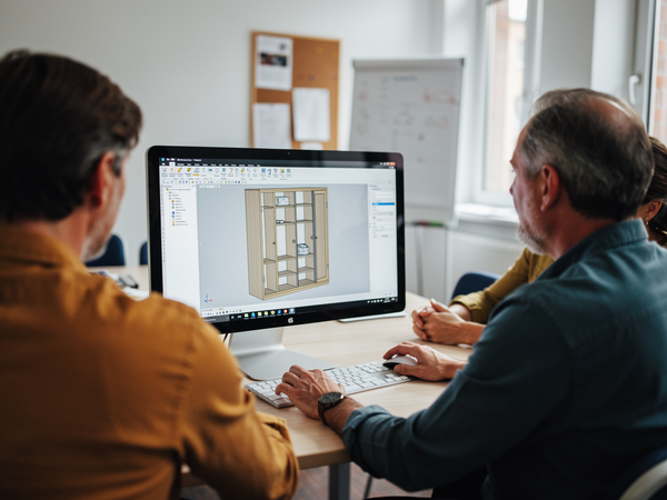 Bild zu Digitale Planung und Fertigung Tischler/Tischlerin/Holztechnik: CAD
Digitale Lernsituationen mit dem Korpusgenerator von Interiorcad, KI-generiertes Bild
