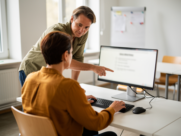 Bild zu Logineo LMS/Moodle: Tests mit KI erstellen (ScheLf), KI-generiertes Bild