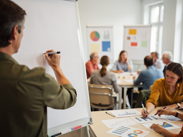Bild zu Schule leiten im Startchancen-Programm (SCP LQ), KI-generiertes Bild
